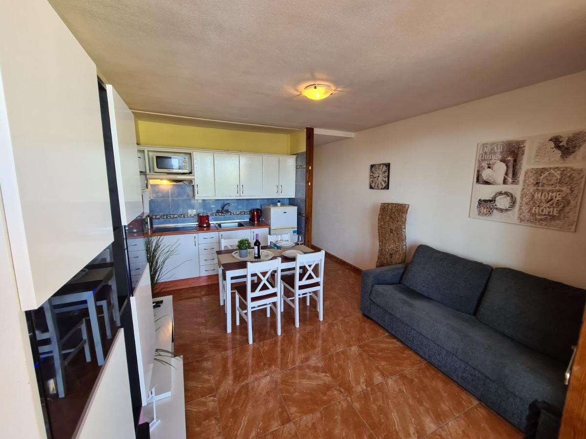 Vida Loca Only 190 Meters To The Sea, Balcony, Sea View, Pool, Wifi Apartment Playa Fanabe Exterior photo